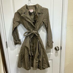 Romeo and Juliet trench coat S